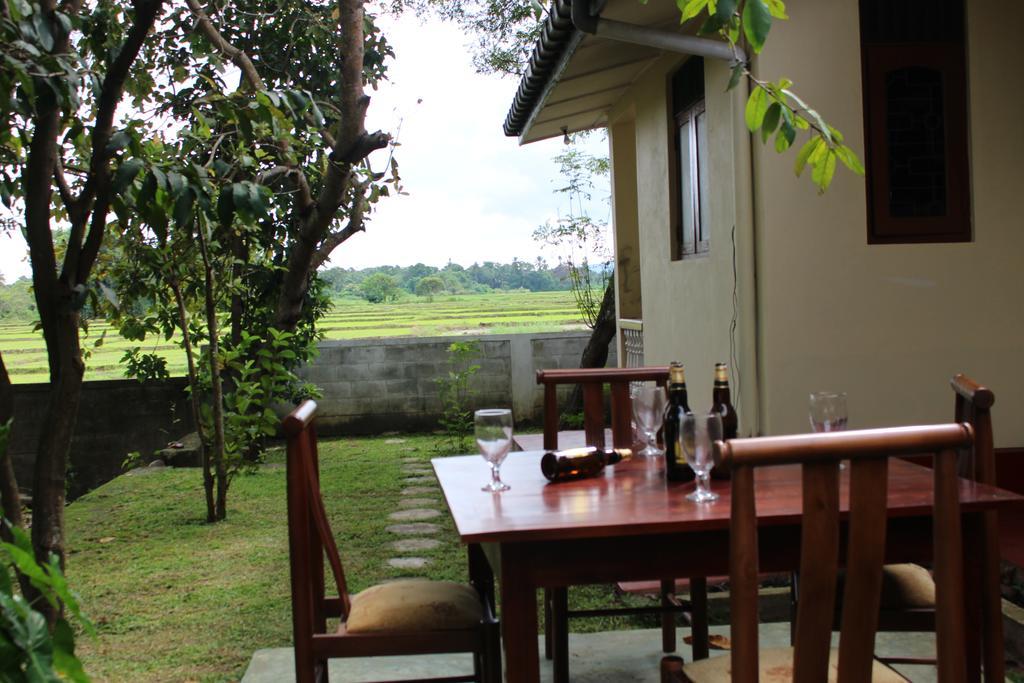 Sunshine Tourist Rest Hotell Anuradhapura Eksteriør bilde