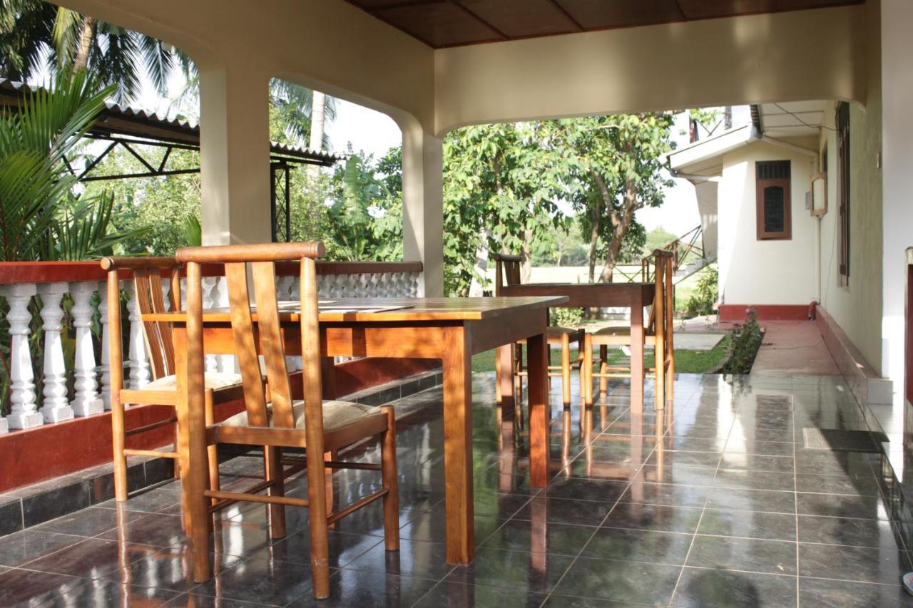 Sunshine Tourist Rest Hotell Anuradhapura Eksteriør bilde