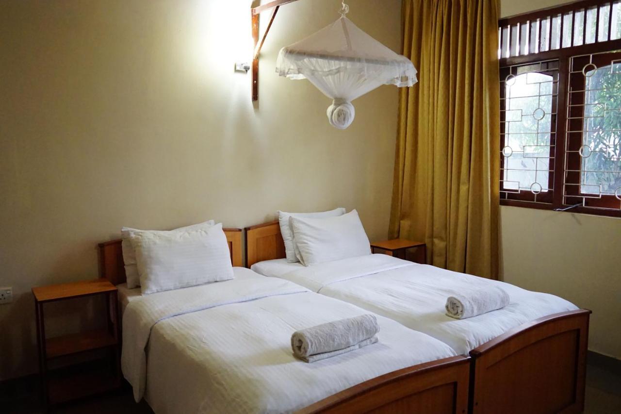 Sunshine Tourist Rest Hotell Anuradhapura Eksteriør bilde
